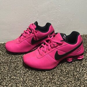 Nike Women's Pink Athletic Shoes